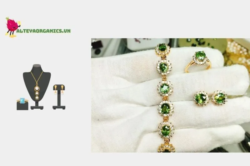 Trang sức đá quý Kim Xuyến